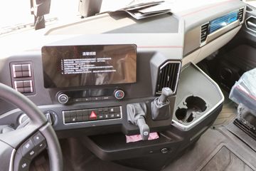 й ǵ¿SITRAK G7Hؿ 590 6X4 LNGԶǣͼƬ