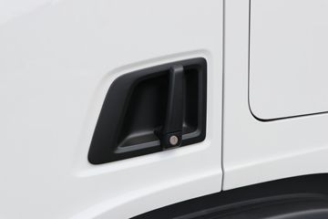 ˹������ ��Rϵ�� 500���� 6X2Rǣ����(��ɫ)(�ͺ�R500 6x2)ͼƬ