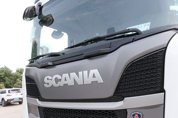 ˹������ ��Rϵ�� 500���� 6X2Rǣ����(��ɫ)(�ͺ�R500 6x2)ͼƬ