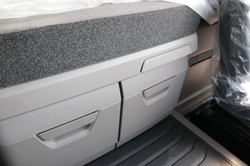 ˹������ ��Rϵ�� 500���� 6X2Rǣ����(��ɫ)(�ͺ�R500 6x2)ͼƬ