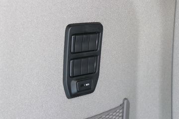 ˹������ ��Rϵ�� 500���� 6X2Rǣ����(��ɫ)(�ͺ�R500 6x2)ͼƬ