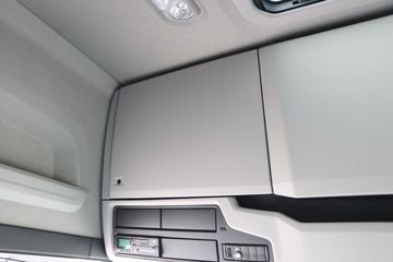 ˹������ ��Rϵ�� 500���� 6X2Rǣ����(��ɫ)(�ͺ�R500 6x2)ͼƬ