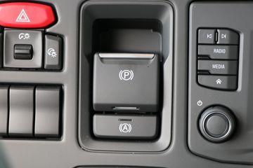 ˹������ ��Rϵ�� 500���� 6X2Rǣ����(��ɫ)(�ͺ�R500 6x2)ͼƬ