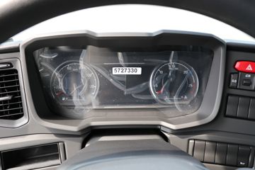 ˹������ ��Rϵ�� 500���� 6X2Rǣ����(��ɫ)(�ͺ�R500 6x2)ͼƬ