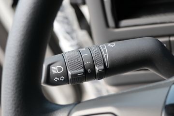 ˹������ ��Rϵ�� 500���� 6X2Rǣ����(��ɫ)(�ͺ�R500 6x2)ͼƬ