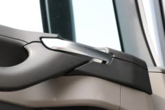 斯堪尼亚 新R系列 500马力 6X2R牵引车(白色)(型号R500 6x2)