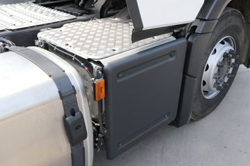 ˹������ ��Rϵ�� 500���� 6X2Rǣ����(��ɫ)(�ͺ�R500 6x2)ͼƬ