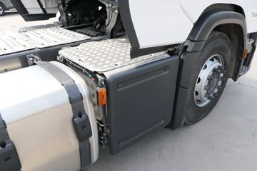 ˹������ ��Rϵ�� 500���� 6X2Rǣ����(��ɫ)(�ͺ�R500 6x2)ͼƬ