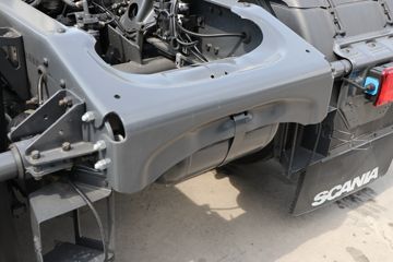 ˹������ ��Rϵ�� 500���� 6X2Rǣ����(��ɫ)(�ͺ�R500 6x2)ͼƬ