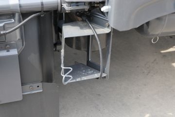 ˹������ ��Rϵ�� 500���� 6X2Rǣ����(��ɫ)(�ͺ�R500 6x2)ͼƬ