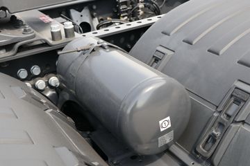 ˹������ ��Rϵ�� 500���� 6X2Rǣ����(��ɫ)(�ͺ�R500 6x2)ͼƬ