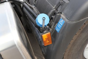 ˹������ ��Rϵ�� 500���� 6X2Rǣ����(��ɫ)(�ͺ�R500 6x2)ͼƬ