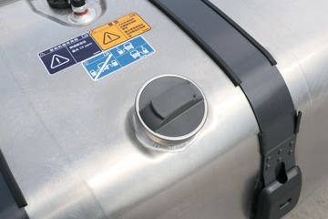 ˹������ ��Rϵ�� 500���� 6X2Rǣ����(��ɫ)(�ͺ�R500 6x2)ͼƬ