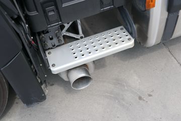 ˹������ ��Rϵ�� 500���� 6X2Rǣ����(��ɫ)(�ͺ�R500 6x2)ͼƬ