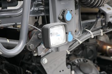 ˹������ ��Rϵ�� 500���� 6X2Rǣ����(��ɫ)(�ͺ�R500 6x2)ͼƬ