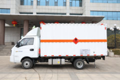 远程 锋锐V5M 标准版 129马力 3.7米甲醇易燃液体厢式运输车(ZB5030XRYGM6R0)