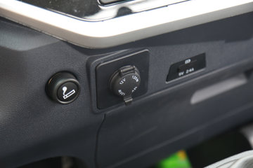 ���� ����M7 3.0L 129���� CNG 4.18�׵��������ῨͼƬ