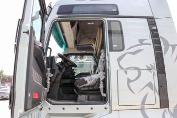 �й����� �ǵ¿�SITRAK G7H�ؿ� �ݻ��� 630���� 6X4 AMT�Զ���ǣ����(����16��)ͼƬ