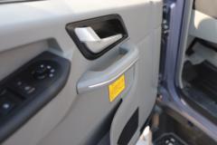 中国重汽HOWO 统帅 170马力 4.15米单排仓栅式轻卡(ZZ5047CCYG3215F144B)