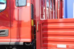 福田 欧马可S3 绿鲜价值版 200马力 5.25米排半栏板载货车(BJ1188VKPEG-AD1)