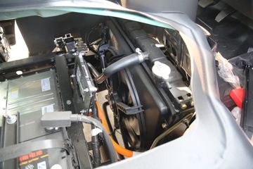 ����Ծ�� ����ES80 4.1T 3.805�׵��Ŵ��綯����С��55.7kWhͼƬ