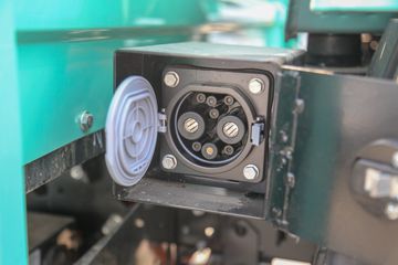 ����Ծ�� ����ES80 4.1T 3.805�׵��Ŵ��綯����С��55.7kWhͼƬ