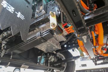 ����Ծ�� ����ES80 4.1T 3.805�׵��Ŵ��綯����С��55.7kWhͼƬ