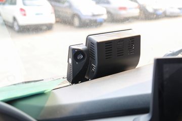 �������� ��ʨH6 560���� 6X4 LNG�Զ���ǣ����(Һ��)(CQ4257SZ384S)ͼƬ