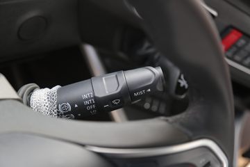 �������� ��ʨH6 560���� 6X4 LNG�Զ���ǣ����(Һ��)(CQ4257SZ384S)ͼƬ