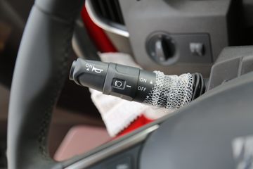 �������� ��ʨH6 560���� 6X4 LNG�Զ���ǣ����(Һ��)(CQ4257SZ384S)ͼƬ