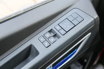 �������� ��ʨH6 560���� 6X4 LNG�Զ���ǣ����(Һ��)(CQ4257SZ384S)ͼƬ