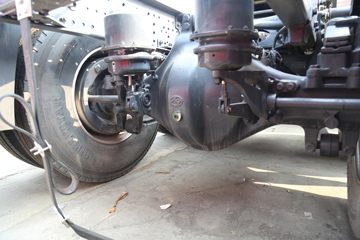 �������� ��ʨH6 560���� 6X4 LNG�Զ���ǣ����(Һ��)(CQ4257SZ384S)ͼƬ