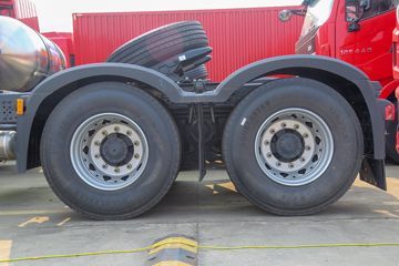 �������� ��ʨH6 560���� 6X4 LNG�Զ���ǣ����(Һ��)(CQ4257SZ384S)ͼƬ