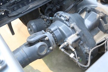 �������� ��ʨH6 560���� 6X4 LNG�Զ���ǣ����(Һ��)(CQ4257SZ384S)ͼƬ