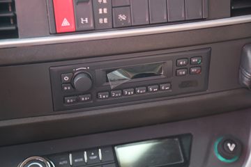 �������� �ܱ�H6 300���� 4X2 6.8�ײ�դʽ�ػ���(��ʿ��10��)(CQ5187CCYEY08521J)ͼƬ