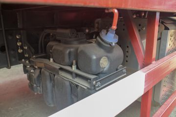 �������� �ܱ�H6 300���� 4X2 6.8�ײ�դʽ�ػ���(��ʿ��10��)(CQ5187CCYEY08521J)ͼƬ