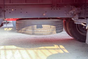 �������� �ܱ�H6 300���� 4X2 6.8�ײ�դʽ�ػ���(��ʿ��10��)(CQ5187CCYEY08521J)ͼƬ