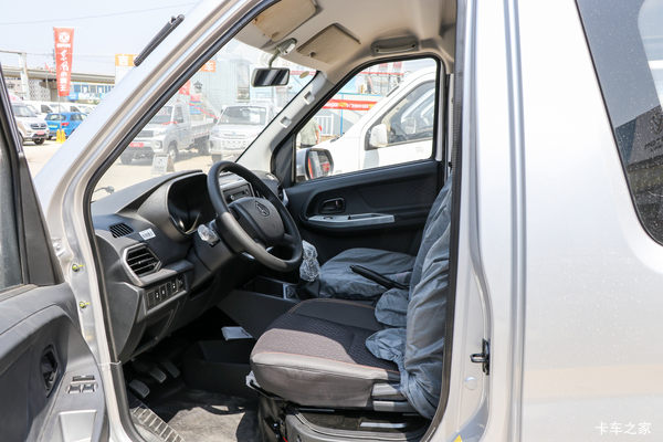 长安睿行M60限时促销中 优惠0.20万