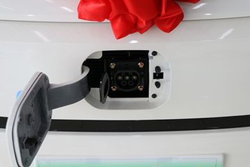 ������Խ ��Խ��V7EV ������ 2.5T 6�� 4.8�״��綯����;���ó�(�Կ���)41.86kWhͼƬ