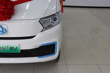 ������Խ ��Խ��V7EV ������ 2.5T 6�� 4.8�״��綯����;���ó�(�Կ���)41.86kWhͼƬ