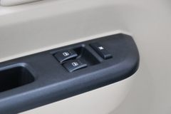 长安跨越 跨越星V5 豪华版 2.5T 6座 4.495米纯电动多用途乘用车41.86kWh