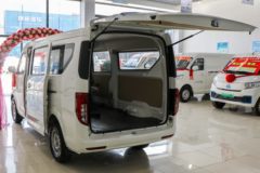 长安跨越 跨越星V5 豪华版 2.5T 6座 4.495米纯电动多用途乘用车41.86kWh