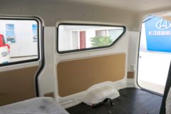 长安跨越 跨越星V5 豪华版 2.5T 6座 4.495米纯电动多用途乘用车41.86kWh