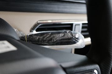 ������Խ ��Խ��V7 2.7T 2�� 4.8�״��綯��ʽ���䳵(�Կ���)38.64kWhͼƬ