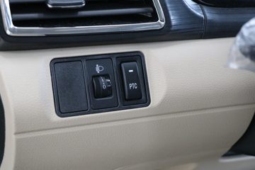 ������Խ ��Խ��V7 2.7T 2�� 4.8�״��綯��ʽ���䳵(�Կ���)38.64kWhͼƬ