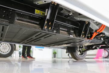 ������Խ ��Խ��V7 2.7T 2�� 4.8�״��綯��ʽ���䳵(�Կ���)38.64kWhͼƬ