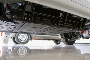 ������Խ ��Խ��V7 2.7T 2�� 4.8�״��綯��ʽ���䳵(�Կ���)38.64kWhͼƬ