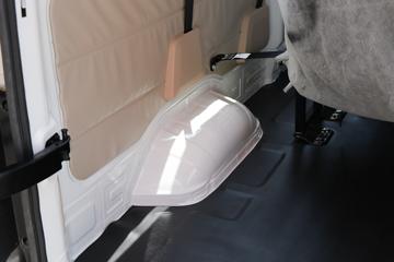 ������Խ ��Խ��V5 ������ 105���� CNG 6�������ͼƬ