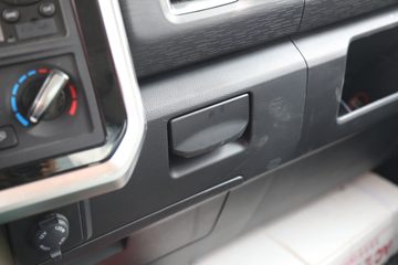 ���� ����L6 3.0L 129���� CNG 4.15�׵�����ʽ�ῨͼƬ