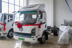 陕汽商用车 智云E2 4.5T 4.2米单排纯电动厢式轻卡(气刹)(SX5045XXYBEV341N)100.46kWh